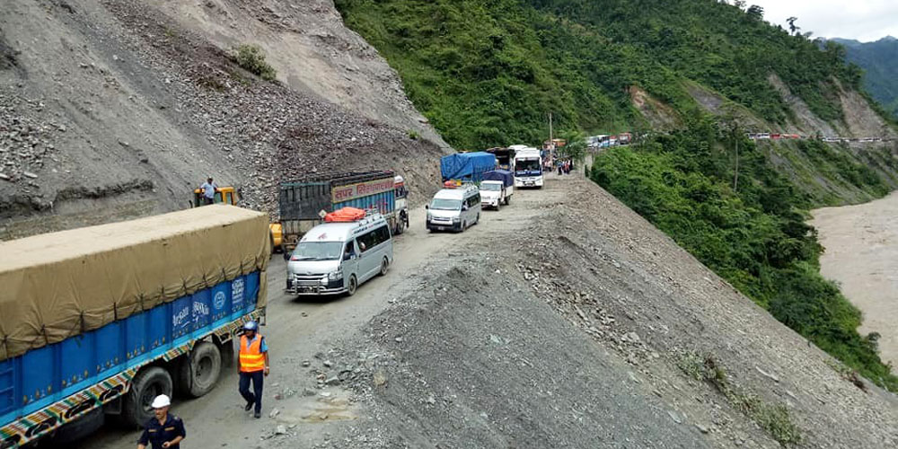 Landslide blocks Mugling–Narayangadh road