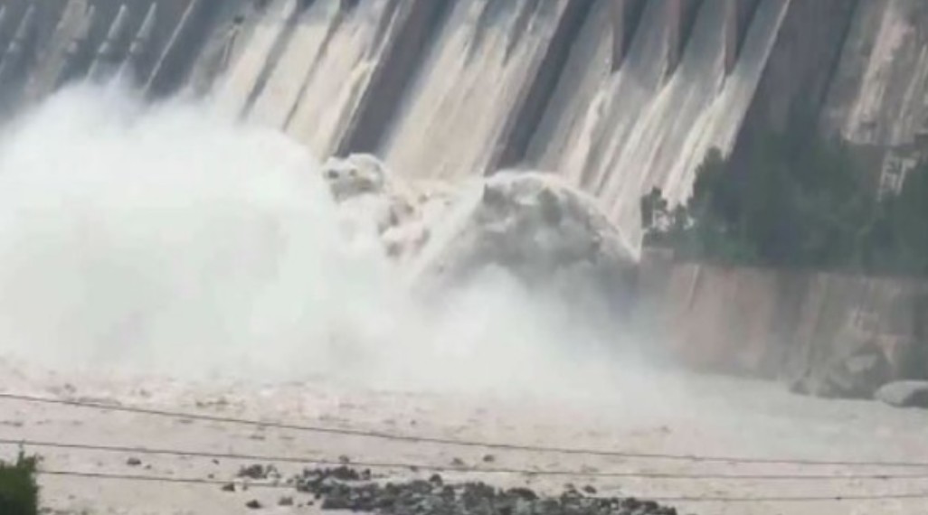 J-K: Salal dam gates opened amid rising Chenab water levels after heavy rainfall