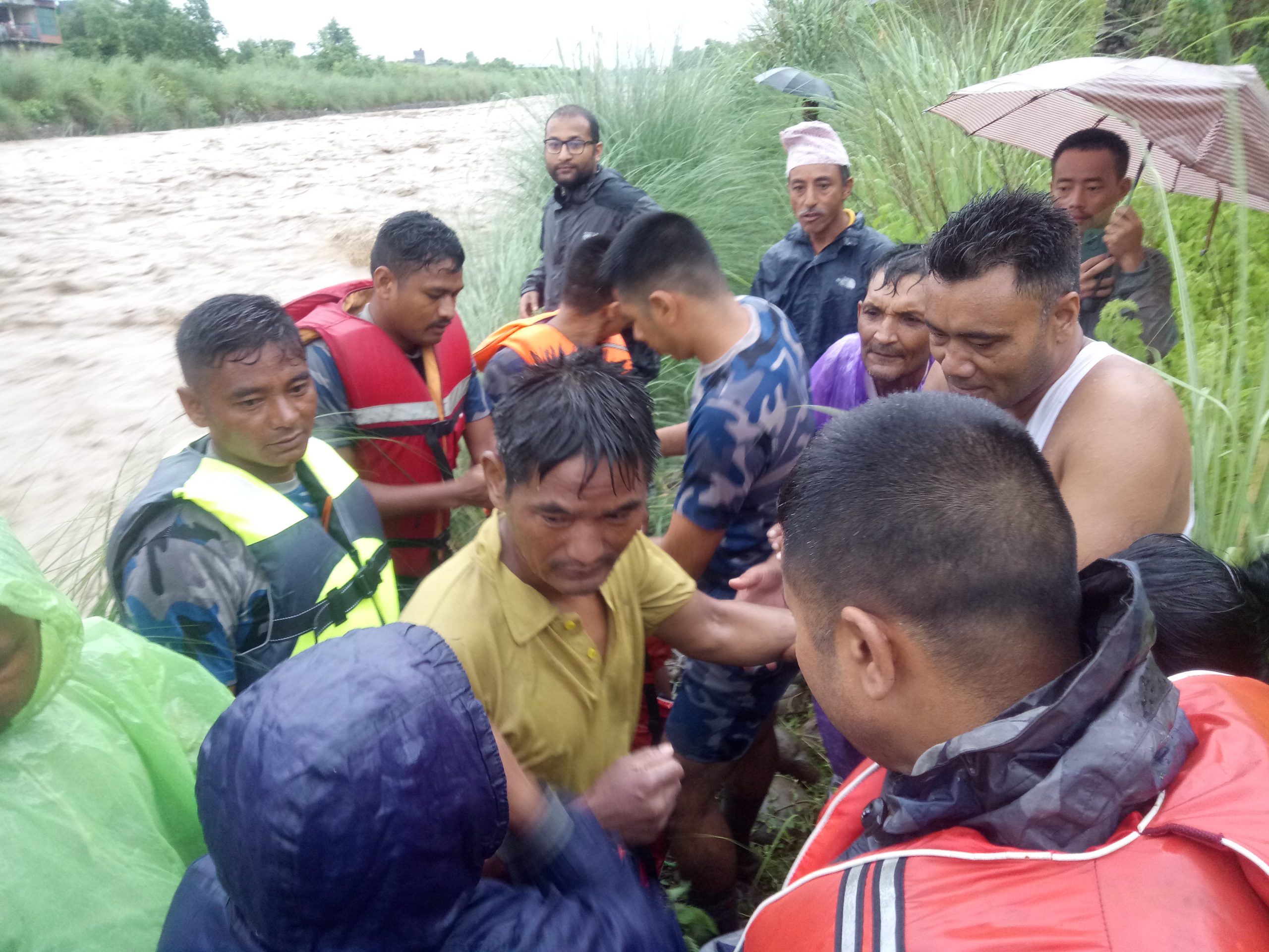 Five rescued from flash flood in Roshi River