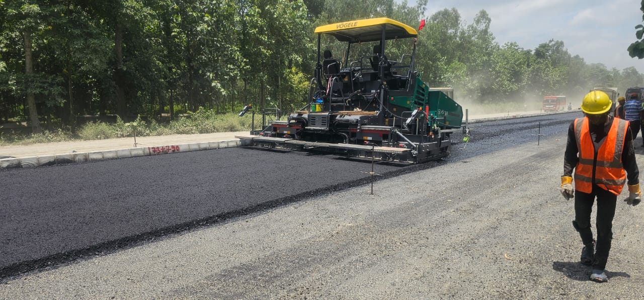 Blacktopping of Kakadbhitta-Laukahi section begins