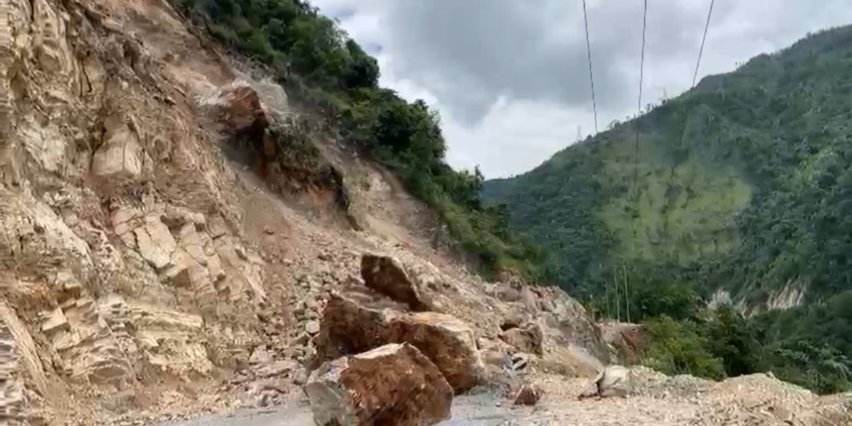 Kaligandaki Corridor still blocked, vehicles and residents affected