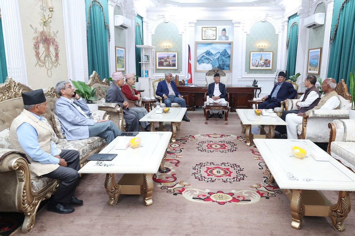Top leaders meet to break deadlock, Maoist Center hold firm on Lekhak’s ouster