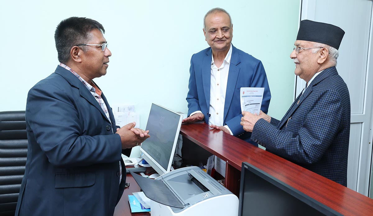 PM Oli pays Rs 303,600 in UML membership fee and levy