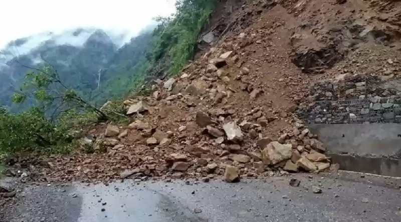 Vehicular movement resumes in Kaligandaki Corridor