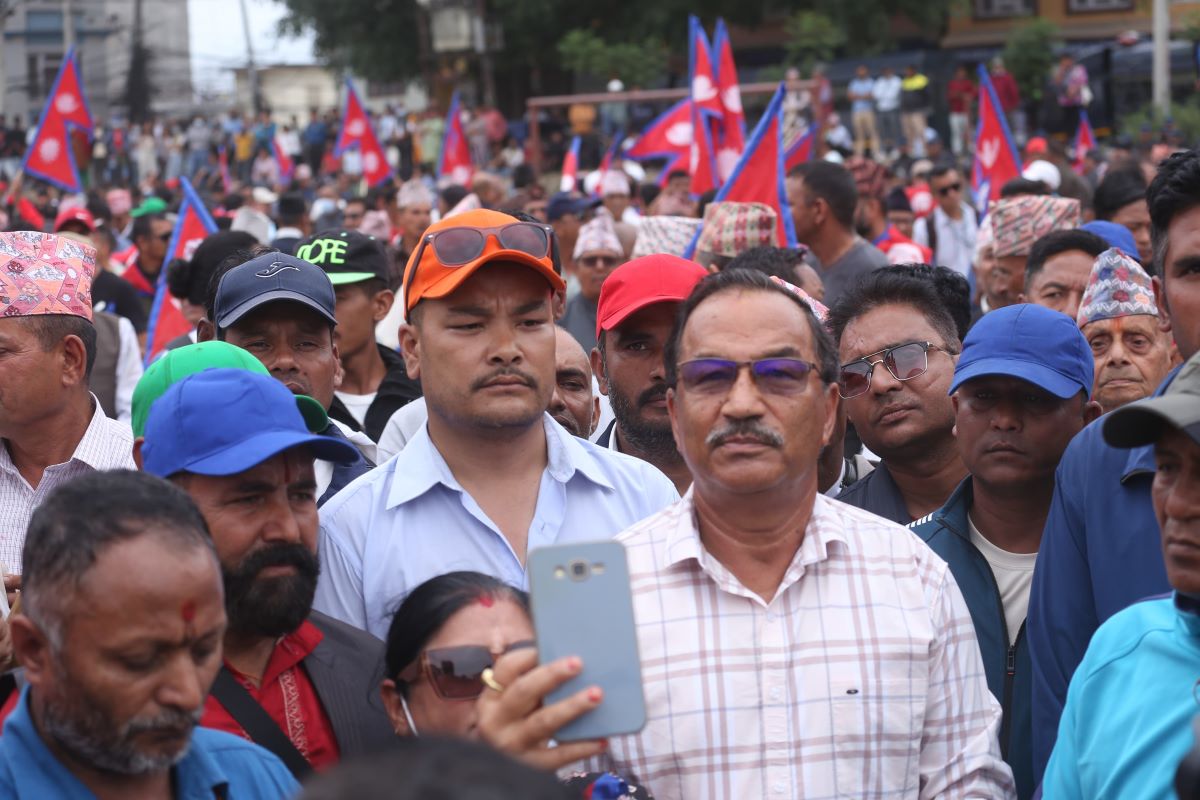 Royalists resume protests, demand Hindu state and monarchy