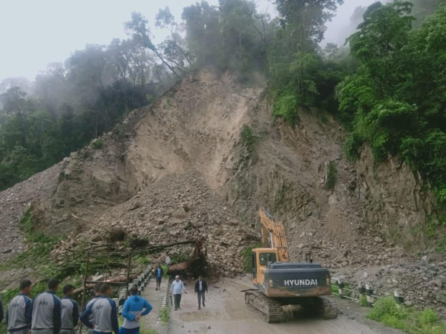 Landslide obstructs North-South Koshi Highway
