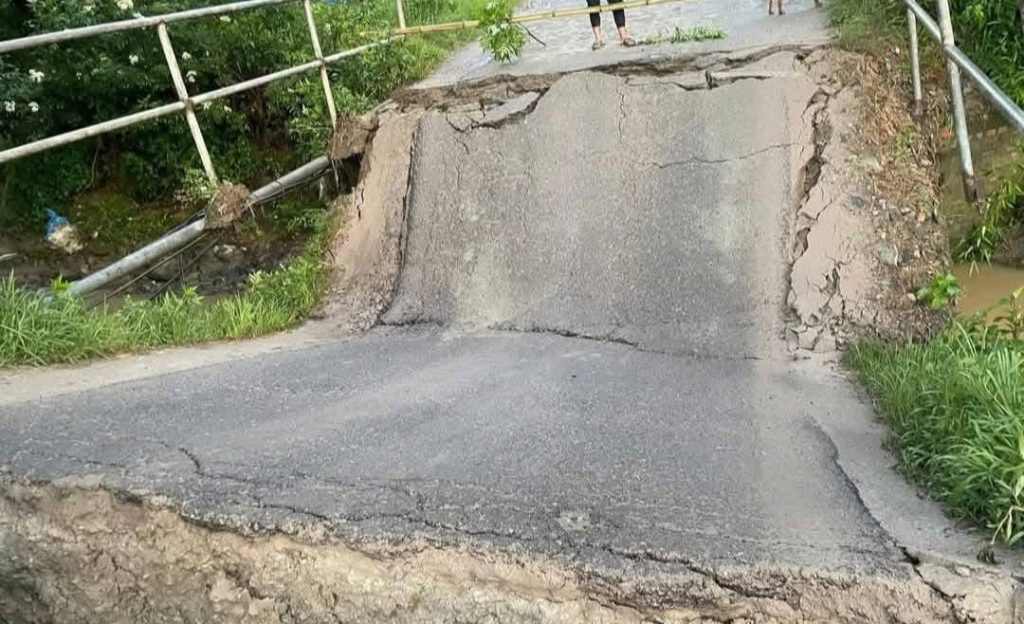 Banepa–Nala–Bhaktapur road shut after bridge collapse