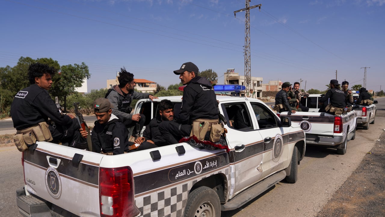 At least 30 killed in southern Syria sectarian clashes