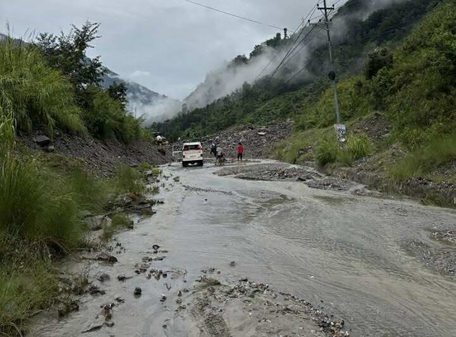 Landslide blocks Araniko Highway in Jure; hundreds of vehicles stranded