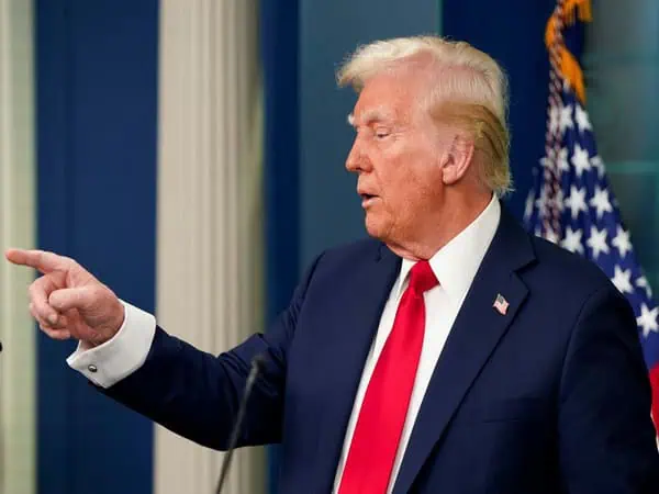 Trump blames Hamas for Gaza ceasefire collapse, signals Israel should “finish the job”