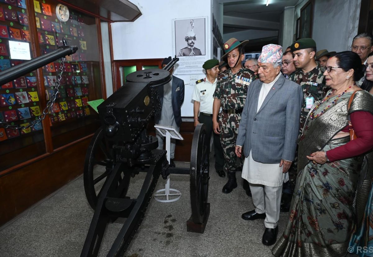 President visits National and Military museums
