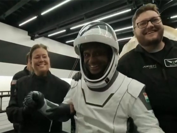 Smiling ‘Shux’ egresses Dragon spacecraft after successful mission