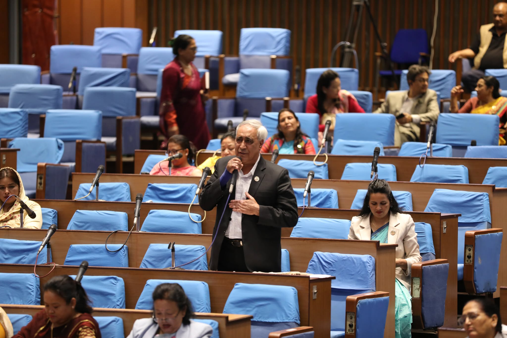 HoR session: Lawmakers raise concerns over budget discrepancy