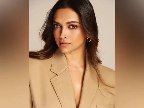 Deepika Padukone becomes first Indian to be honoured with Hollywood Walk of Fame star