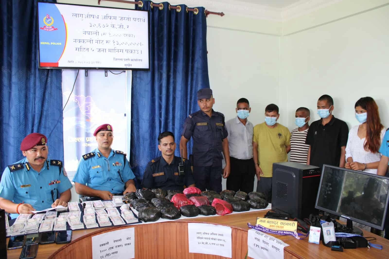 Organized fake currency and opium racket busted; media operator among 5 arrested