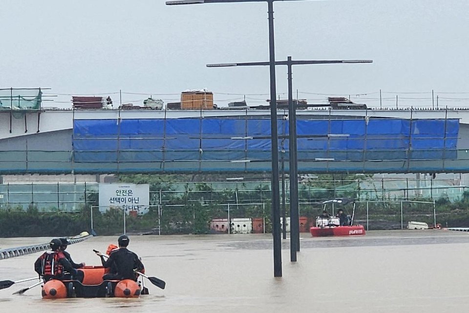 Heavy rains in South Korea leave 14 dead and 12 others missing