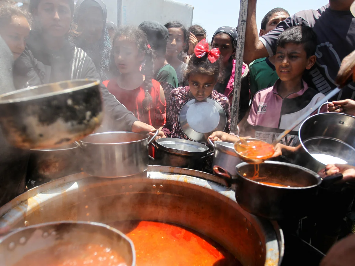 Roundup: UN warns Gazans’ search for food and water is becoming impossible
