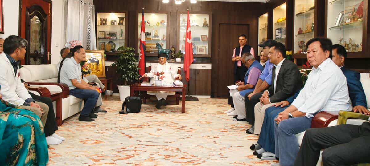 Prachanda congratulates newly elected NMA executive committee