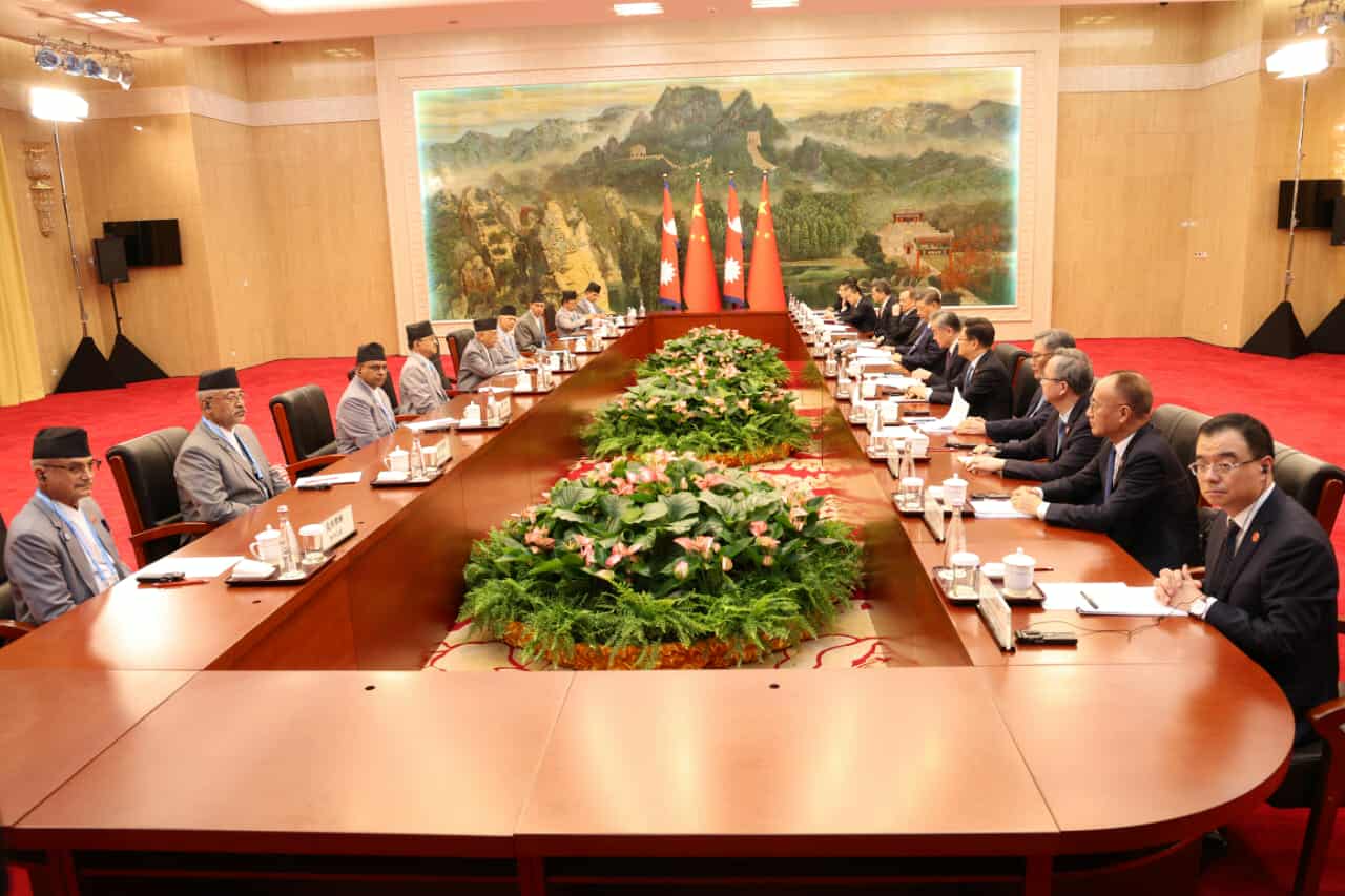 PM Oli raises Lipulekh issue in bilateral meeting with Chinese President Xi