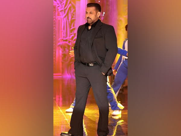 Salman Khan’s ‘Bigg Boss 19’ begins; Gaurav Khanna, Zeishan Quadri among 16 contestants