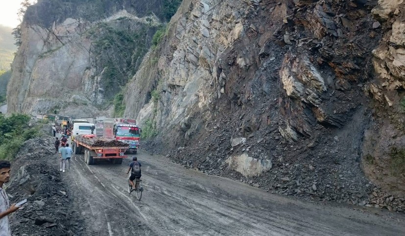 Narayangadh–Muglin road reopens after landslide clearance