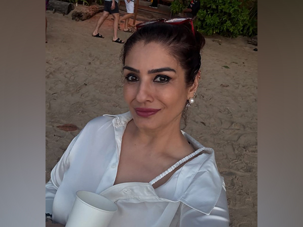 “Dogesh bhai! Tum aage bahdo!” Raveena Tandon welcomes SC’s revised order on stray dogs