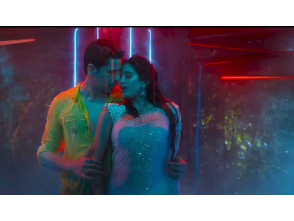 Param Sundari song ‘Bheegi Saree’: Sidharth Malhotra, Janhvi Kapoor set screen on fire in steamy rain track