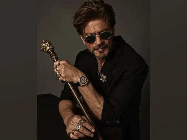 “I’ve learned from the best”: SRK thanks Juhi Chawla, Mohanlal for their wishes after his first-ever National Award win