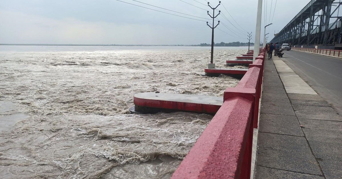 Saptakoshi sees sharp rise in water flow, red warning issued
