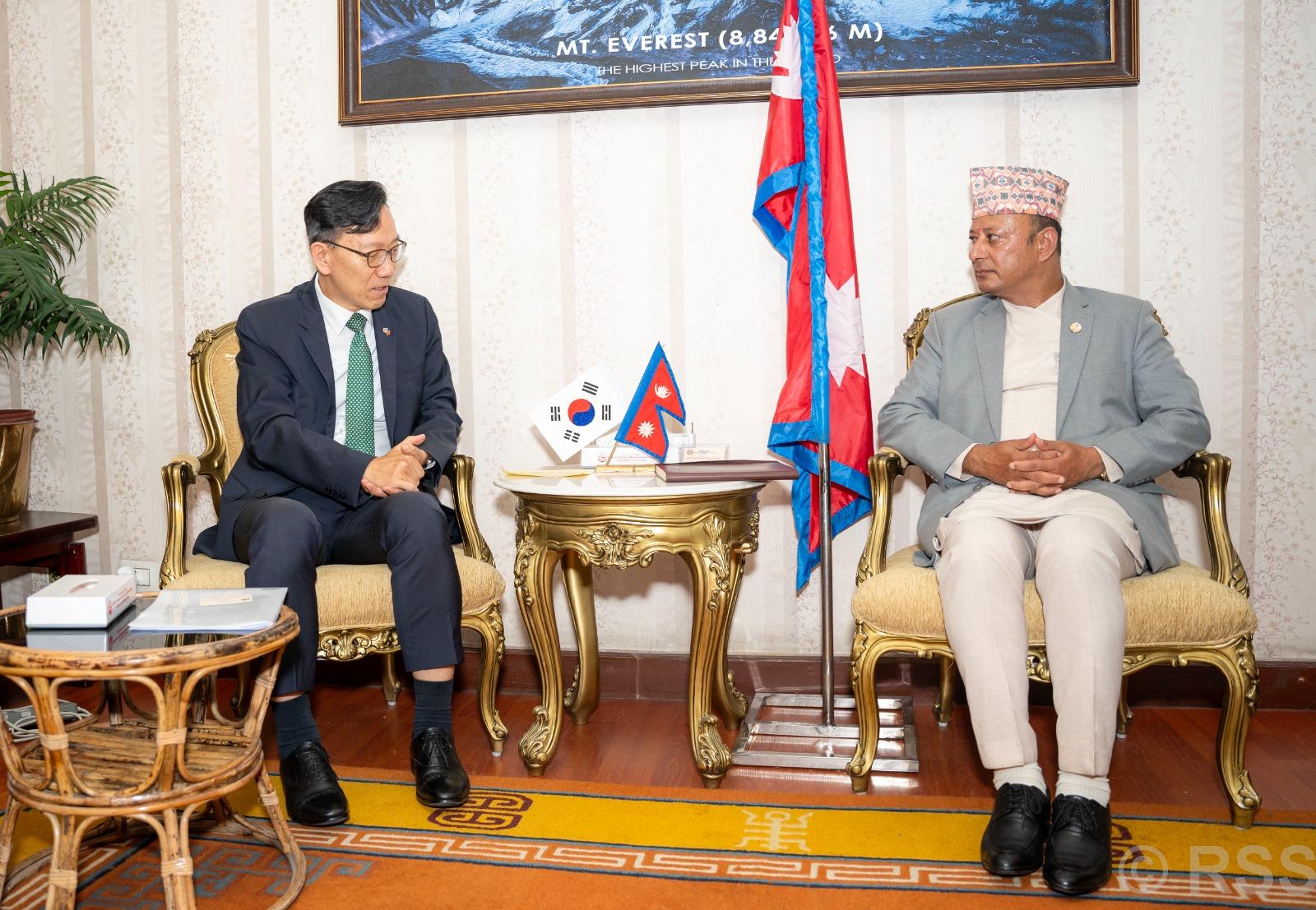 Energy Minister, South Korean Ambassador discuss bilateral cooperation