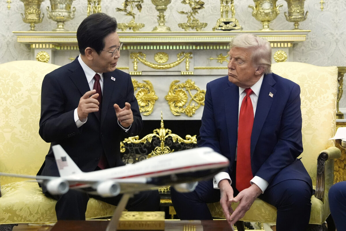Korean Air plans to buy more than 100 Boeing aircraft
