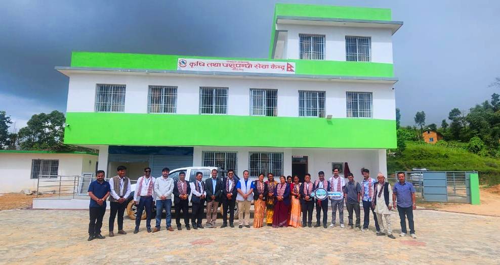 Agriculture centre with laboratory at Pauwadungma