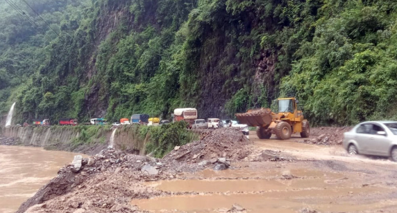 Landslide blocks Prithvi Highway in Dhading