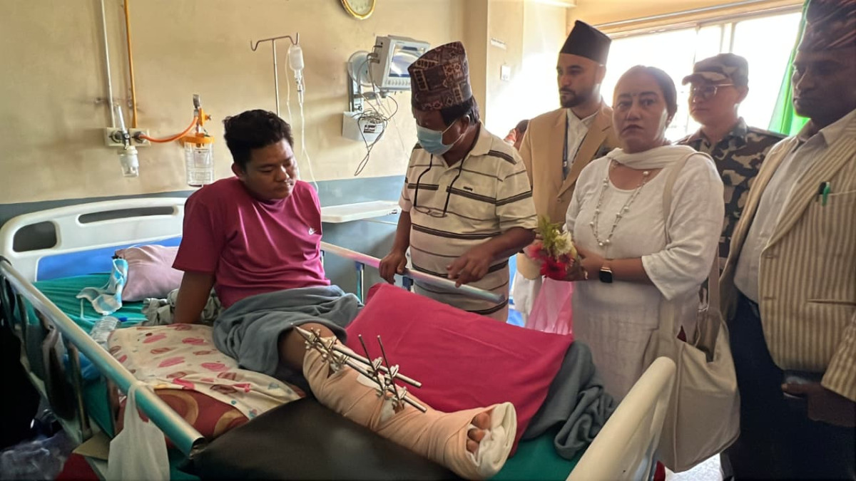 Education Minister visits Gen-Z movement-injured at Trauma Centre