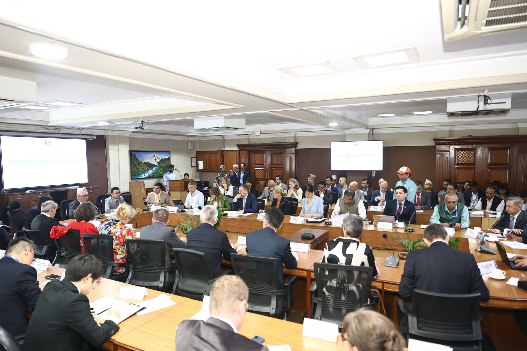 Finance Ministry holds meeting with heads of local donor agencies