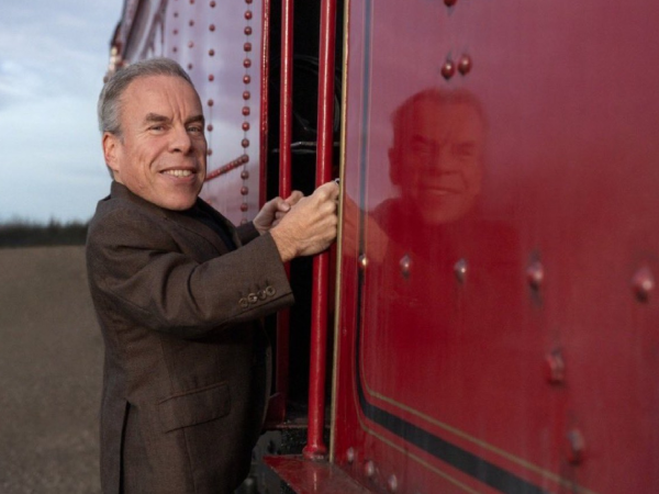 Warwick Davis returns as Professor Flitwick in Harry Potter TV series