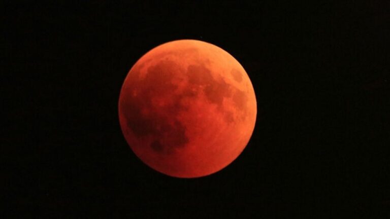 ‘Blood Moon’ to rise during total lunar eclipse Sunday night
