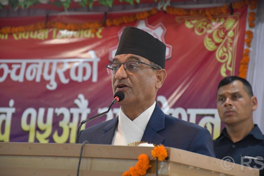 Home Minister Lekhak urges contractors to maintain quality in construction works