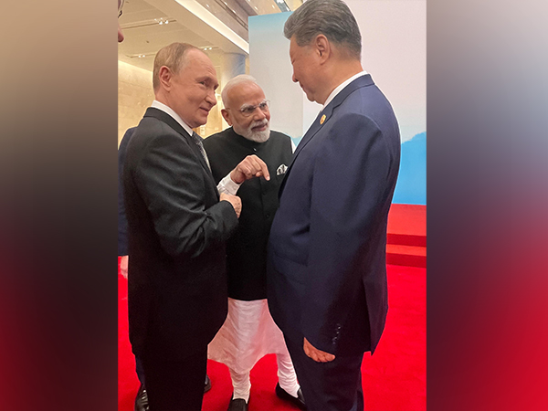 Modi, Putin, Xi share bonhomie ahead of SCO plenary session