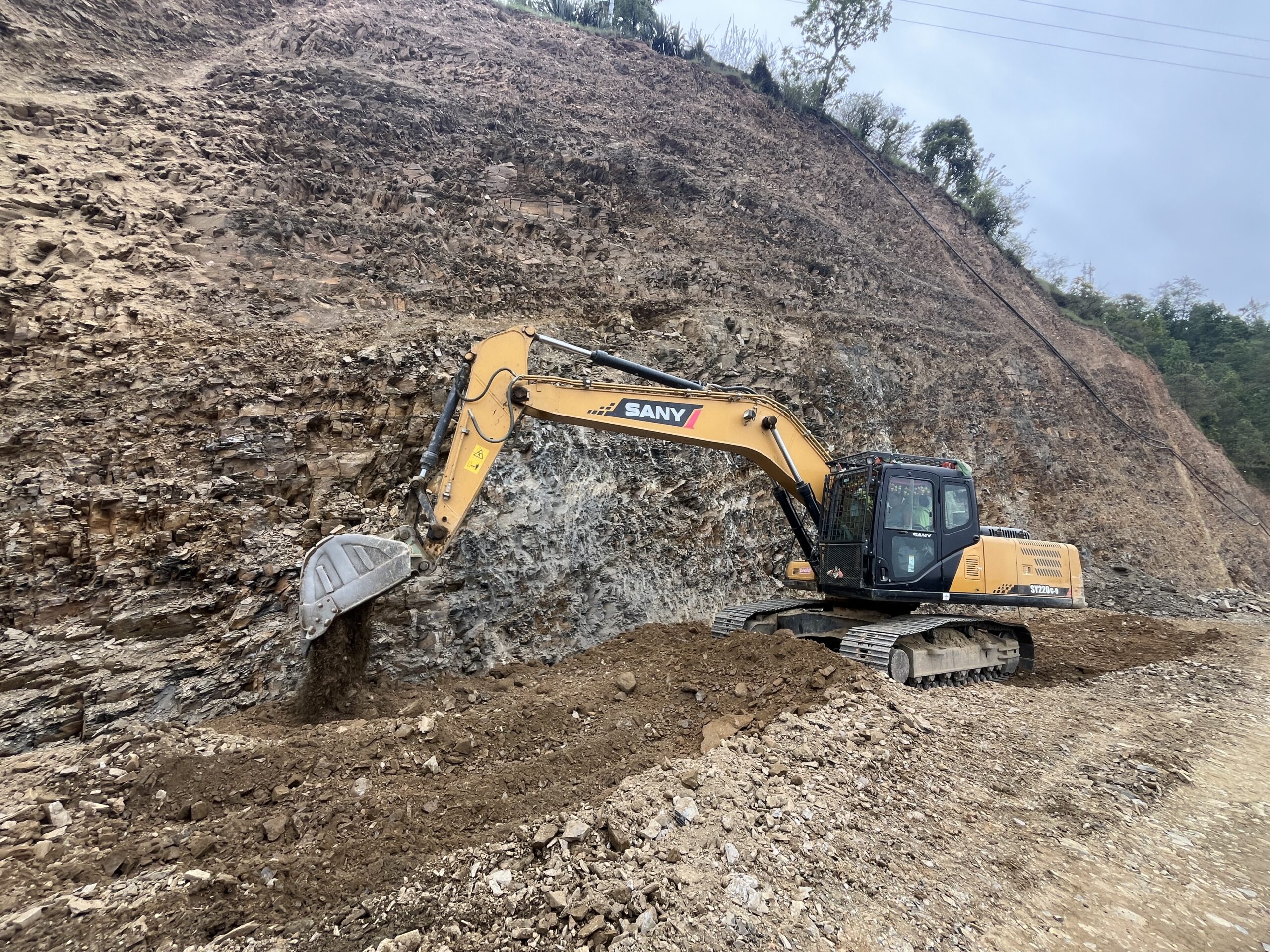 Vehicular movement resumes on Ridi-Tamghas road