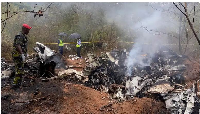 12 killed as tourist plane crashes in Kenya