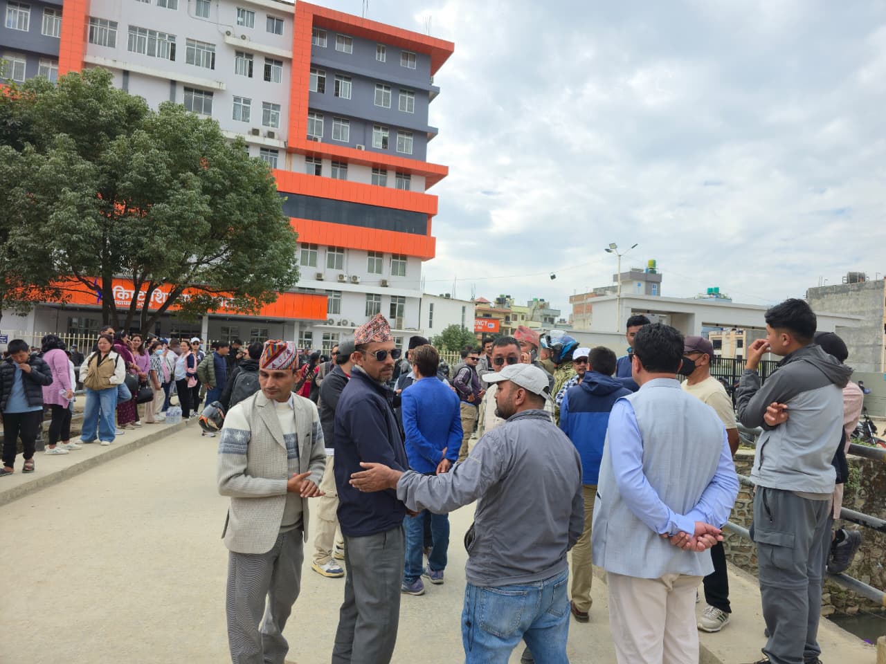 Protest erupts at KIST Hospital after pregnant woman’s death
