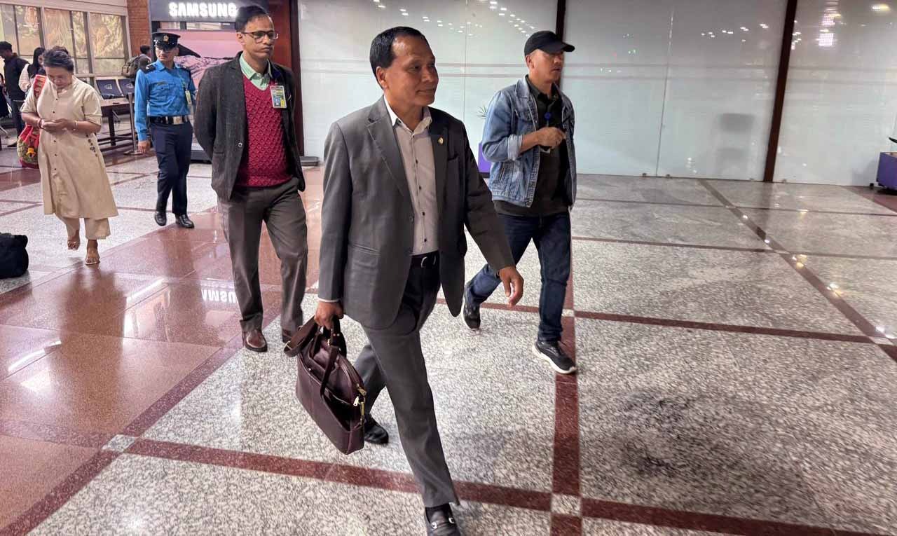Energy Minister Ghising departs for 8th International Solar Alliance Summit in India