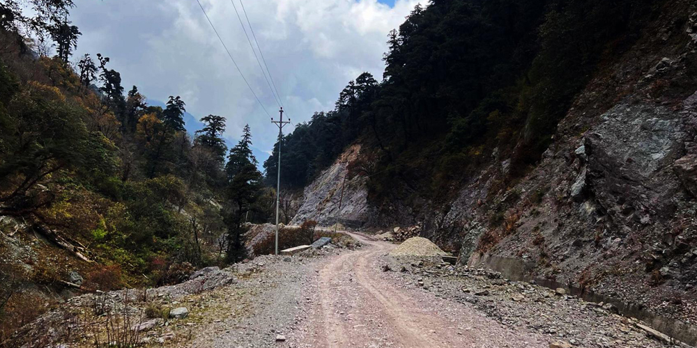 13-km road not completed in a decade