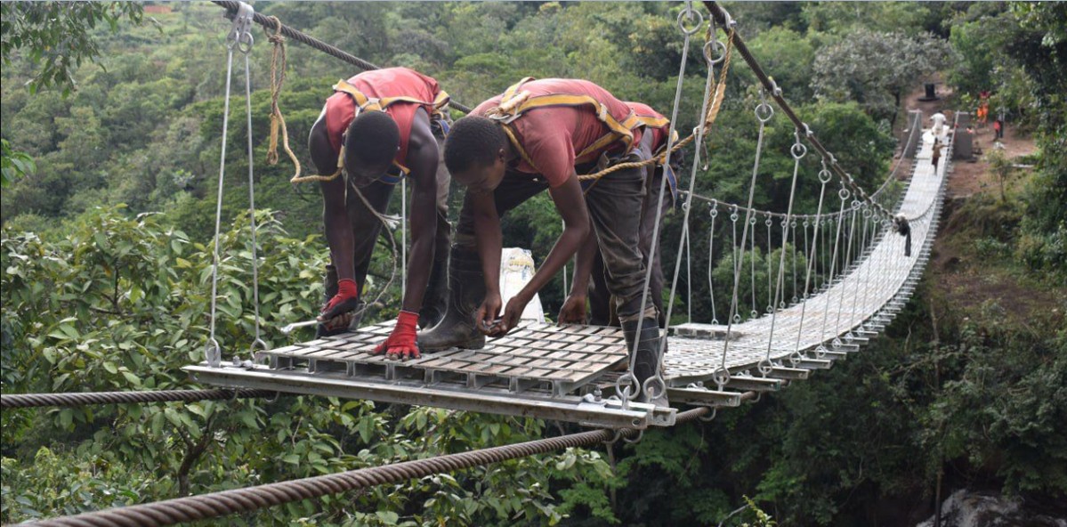 Nepali suspension bridge skills go global