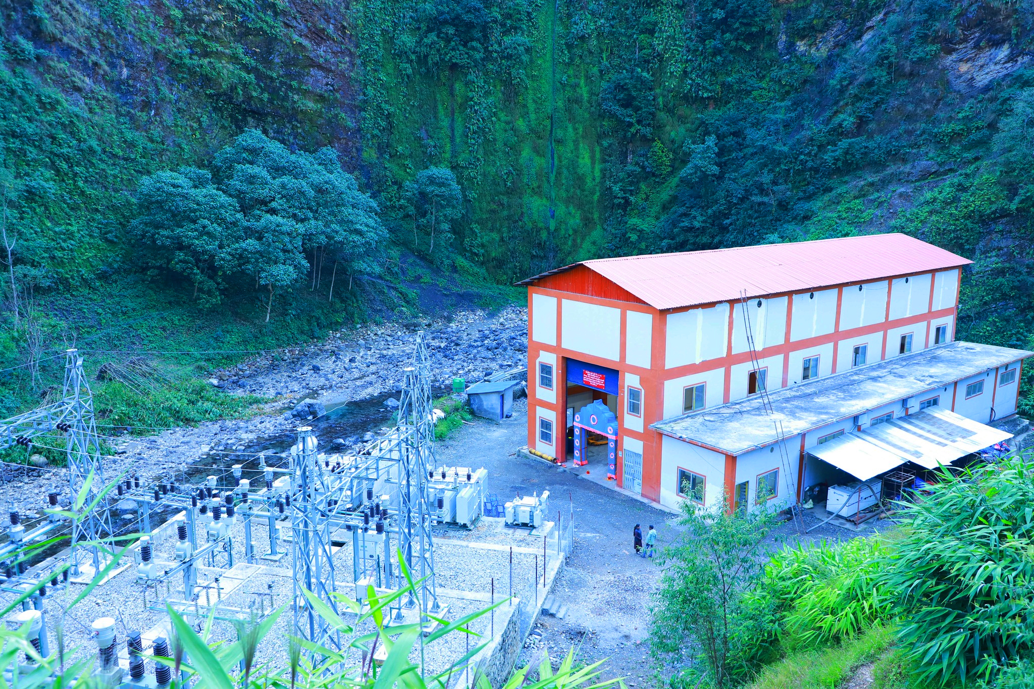 Daramkhola hydropower project begins power production