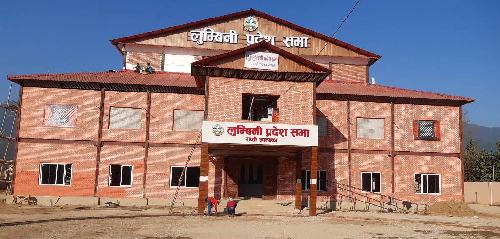 Province government urged not to cut remunerations for PA private secretaries