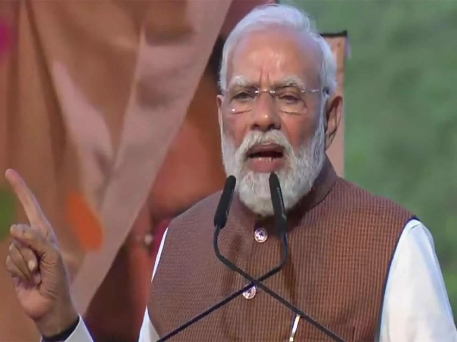 “Large segment of Congress fed up with ‘naamdaar’s’ actions”: PM Modi