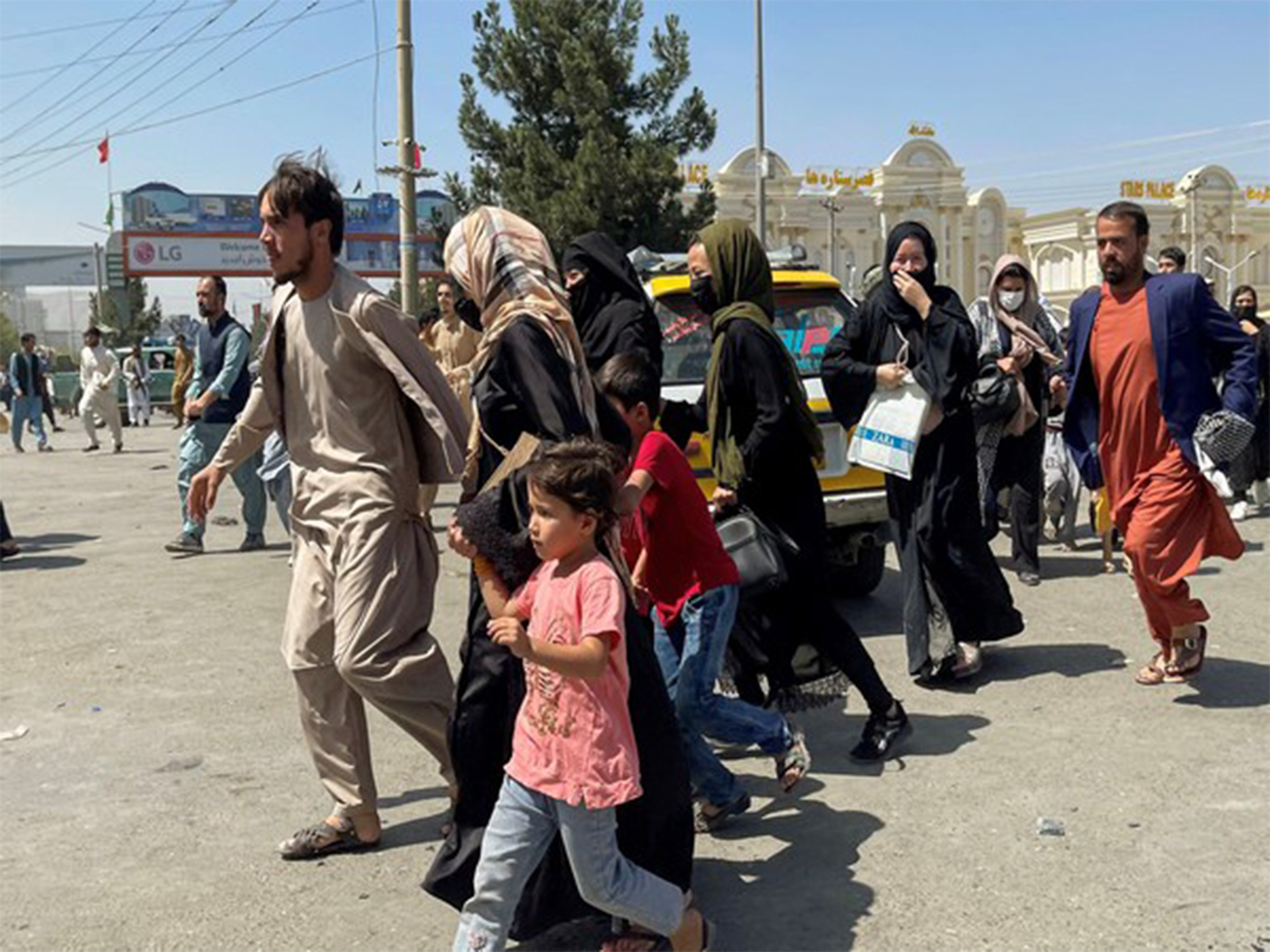 Afghanistan: UN warns economic strain as over 2 million Afghans return