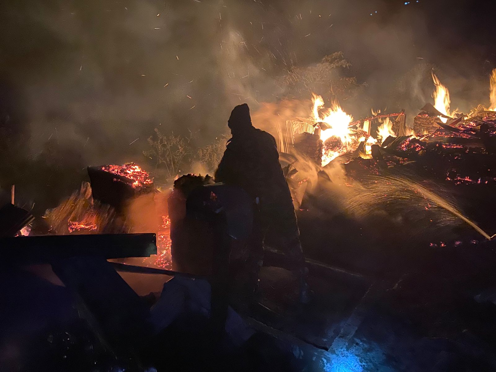 Four houses perish in fire